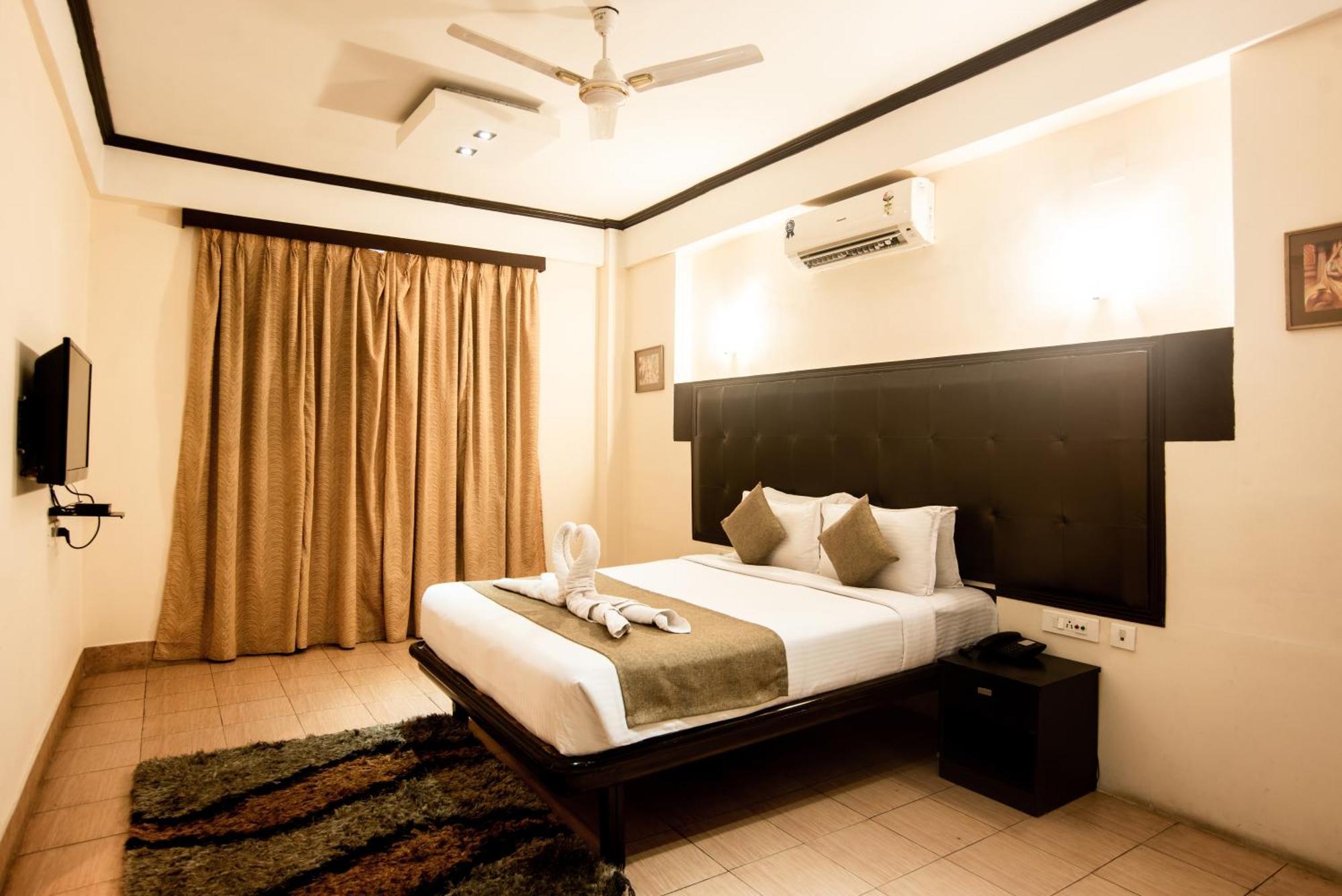 Polo Tura Hotel Extérieur photo