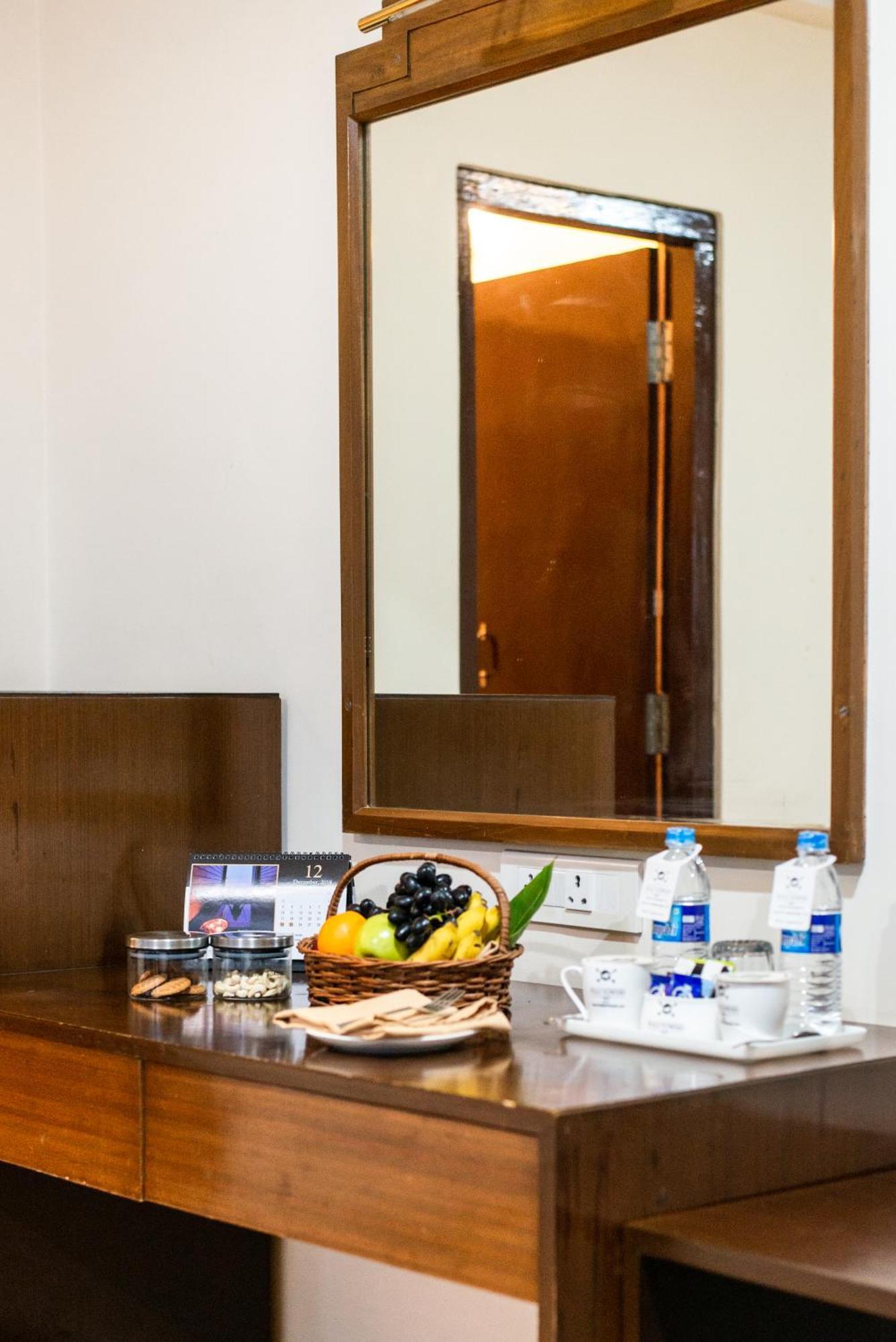 Polo Tura Hotel Extérieur photo
