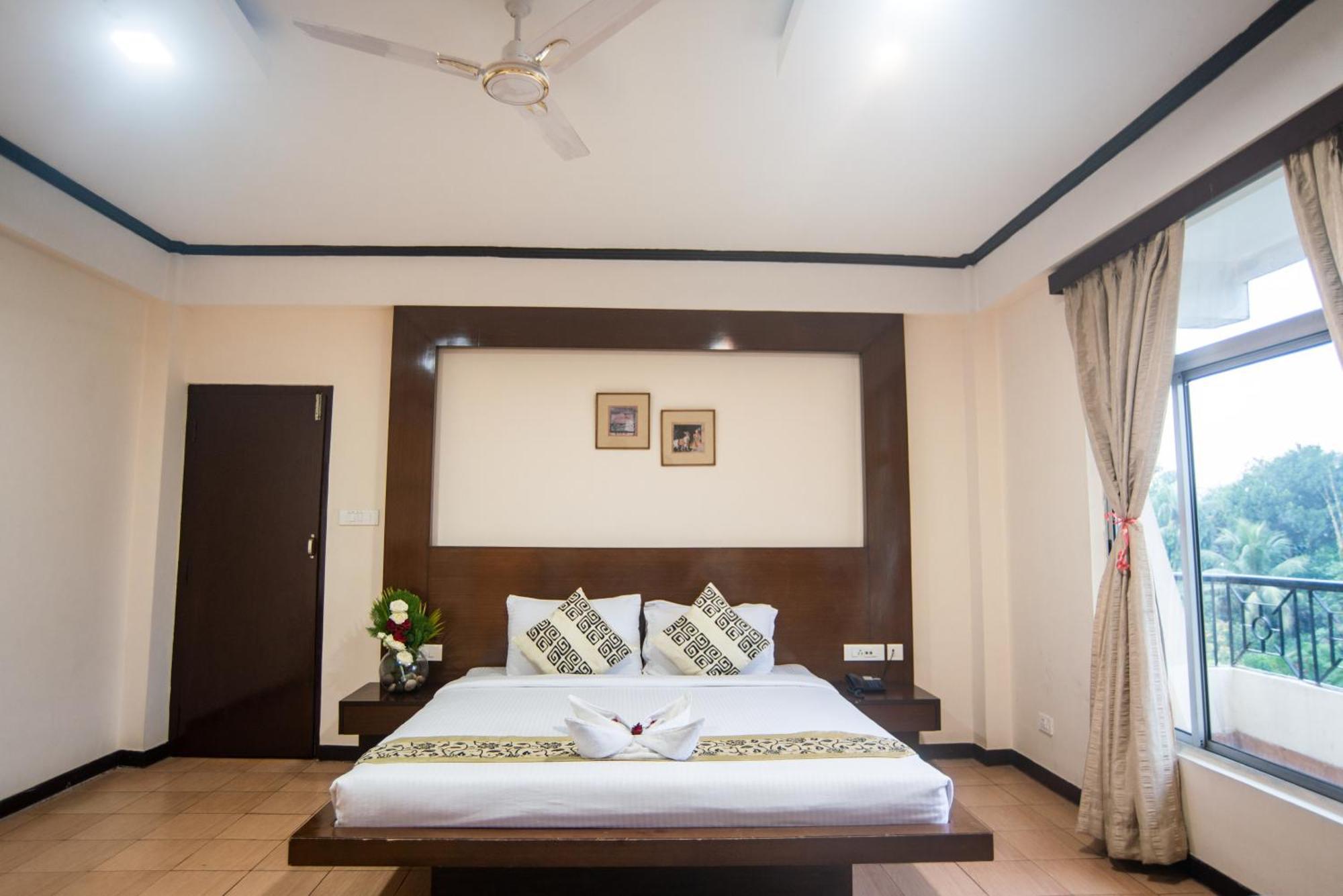 Polo Tura Hotel Extérieur photo