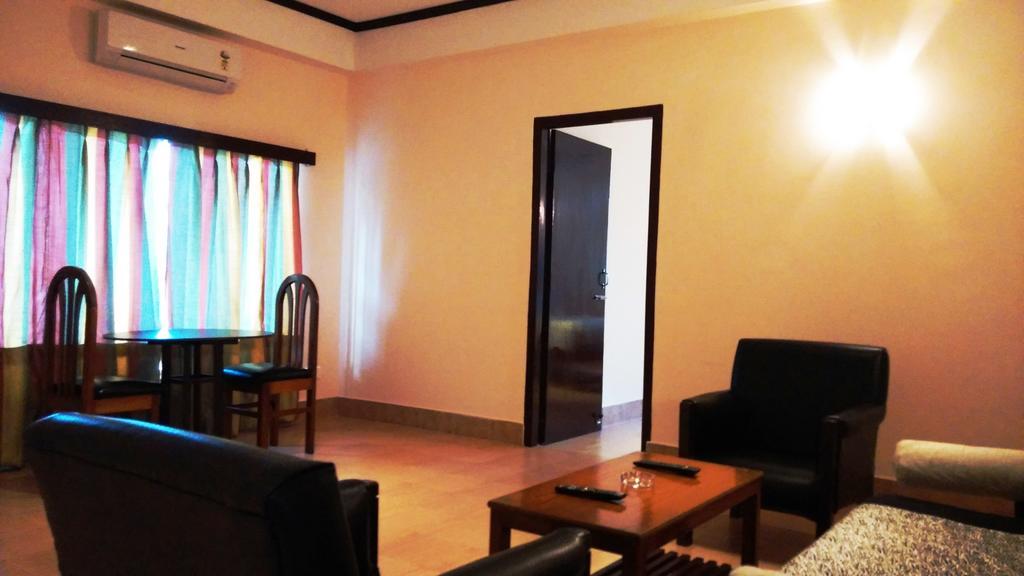 Polo Tura Hotel Chambre photo